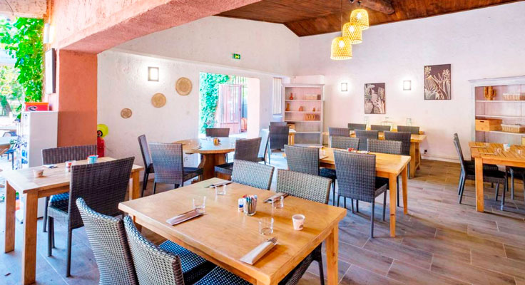 Salle intérieure du camping 4 étoiles Saint Louis