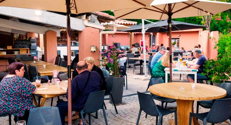 Terrasse du restaurant camping Saint Louis